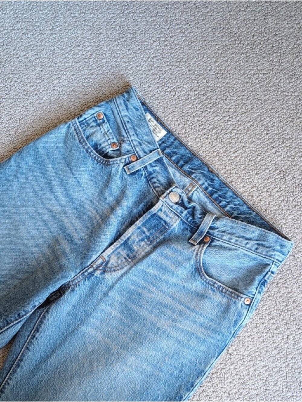 Levi's 501 90s Light Blue Straight-Leg Jeans - Picture 4 of 14
